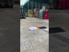 충돌 과속 방지턱